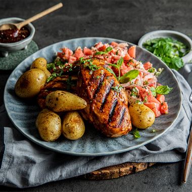 Grillat kycklingbröst med frisk vattenmelonsallad